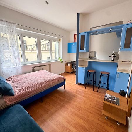 Old Town Cozy Studio In City Center บราติสลาวา ภายนอก รูปภาพ